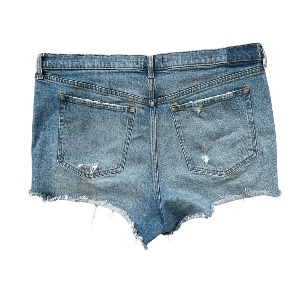 Abercrombie & Fitch The Mom Short High Rise Denim Distressed Shorts Size 34/18